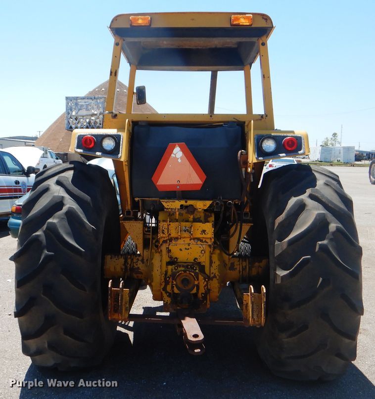 image for item DL0377 International 684  tractor