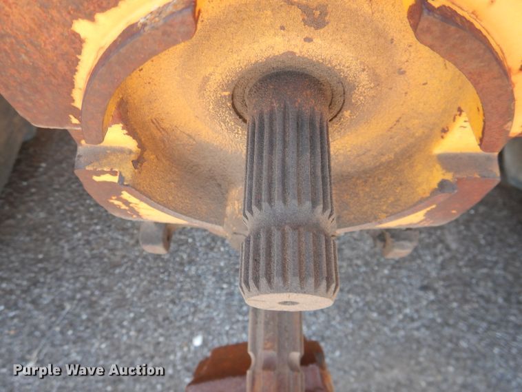 image for item DL0377 International 684  tractor