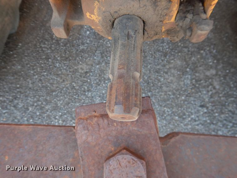 image for item DL0377 International 684  tractor