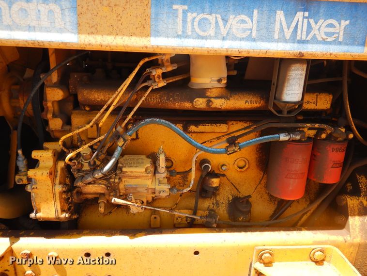 image for item DL0377 International 684  tractor