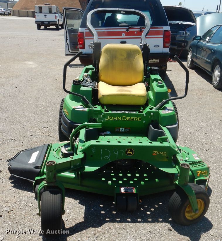 image for item DL0381 2010 John Deere Z925A  ZTR lawn mower