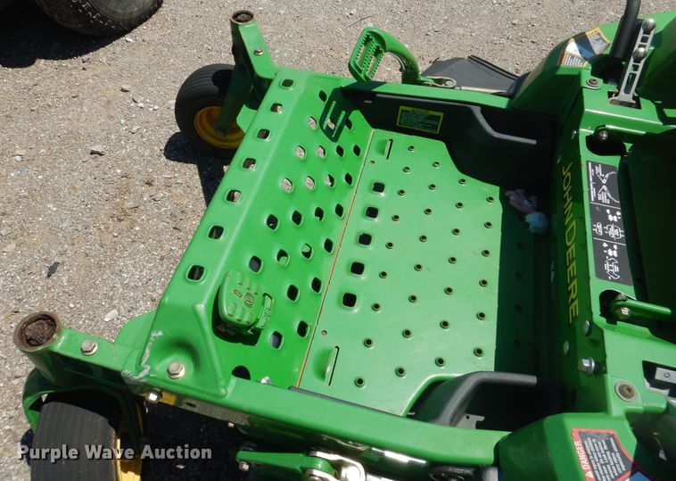 image for item DL0381 2010 John Deere Z925A  ZTR lawn mower