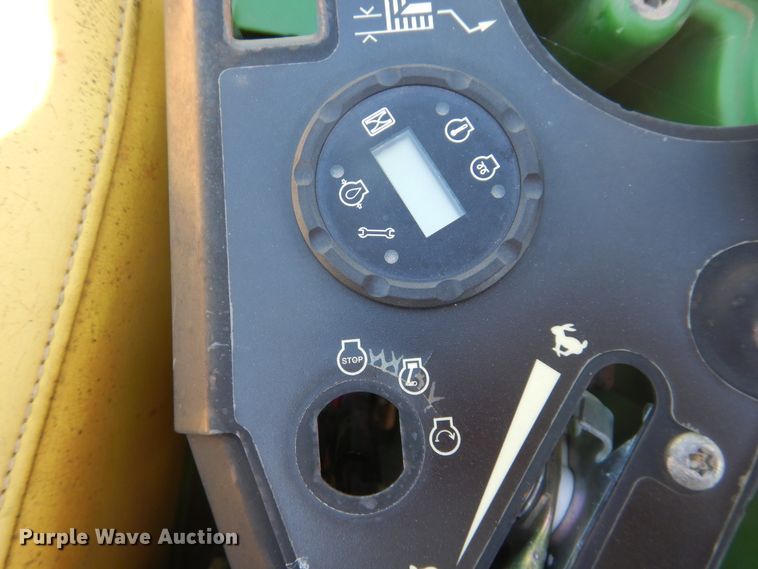 image for item DL0381 2010 John Deere Z925A  ZTR lawn mower