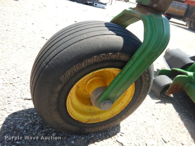 image for item DL0381 2010 John Deere Z925A  ZTR lawn mower