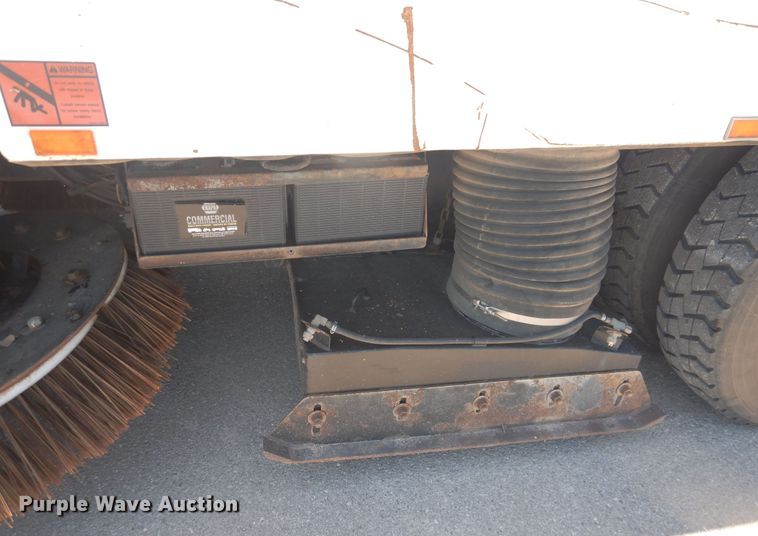 image for item DL0385 2007 International 4300  street sweeper truck