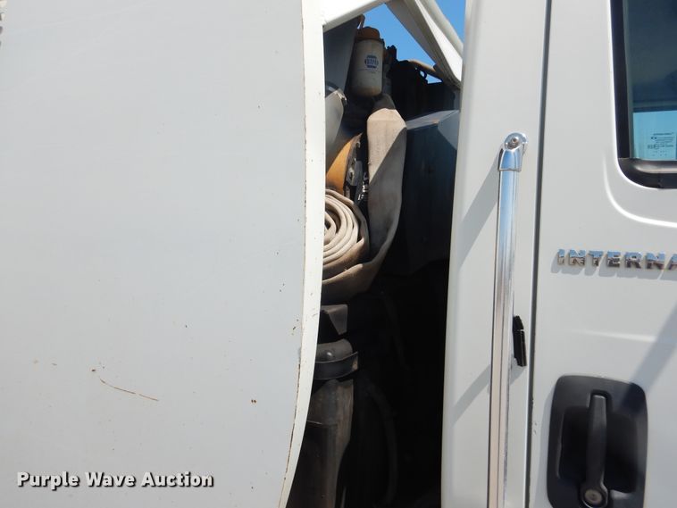 image for item DL0385 2007 International 4300  street sweeper truck