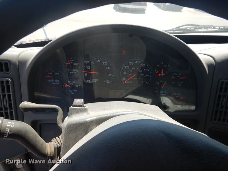 image for item DL0385 2007 International 4300  street sweeper truck