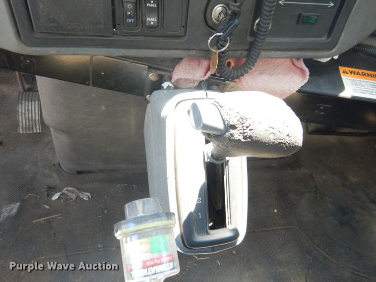 image for item DL0385 2007 International 4300  street sweeper truck