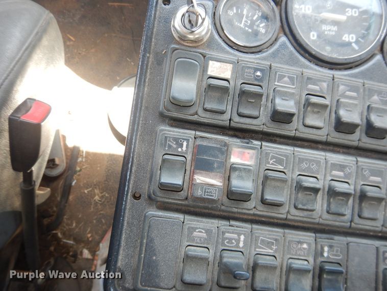 image for item DL0385 2007 International 4300  street sweeper truck