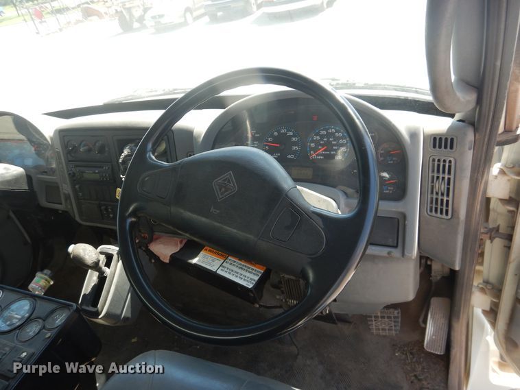 image for item DL0385 2007 International 4300  street sweeper truck