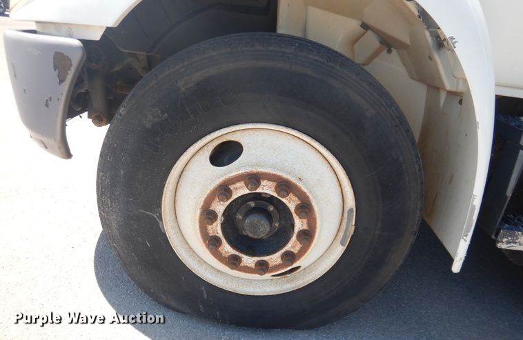 image for item DL0385 2007 International 4300  street sweeper truck