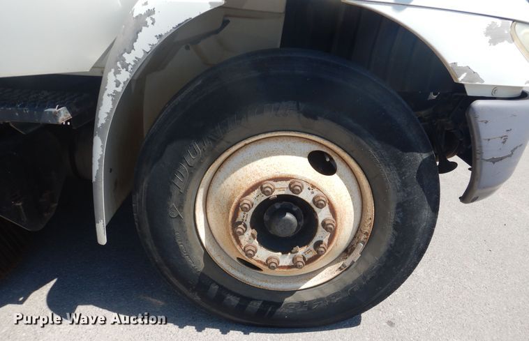 image for item DL0385 2007 International 4300  street sweeper truck