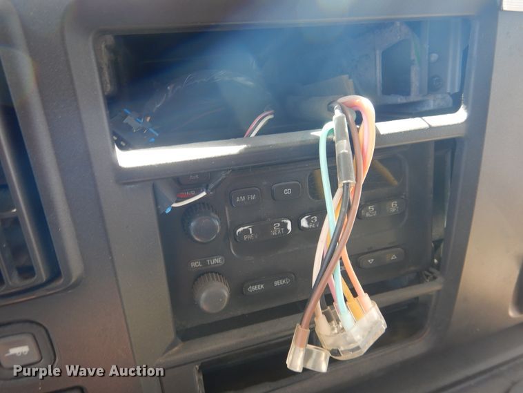 image for item DL0387 2007 GMC Savana G3500  shuttle bus