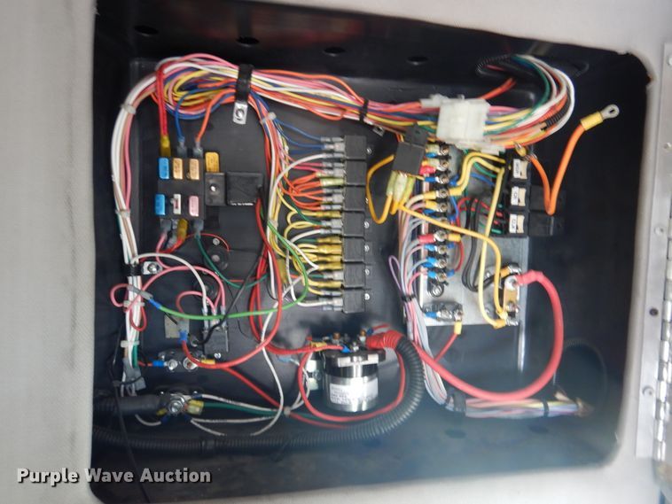 image for item DL0387 2007 GMC Savana G3500  shuttle bus