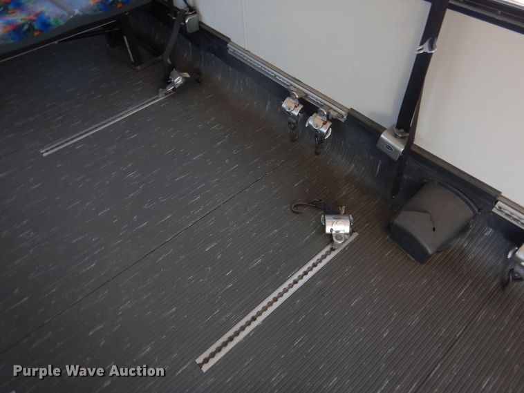 image for item DL0387 2007 GMC Savana G3500  shuttle bus