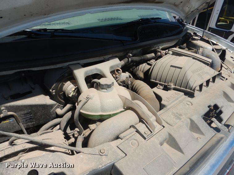 image for item DL0387 2007 GMC Savana G3500  shuttle bus