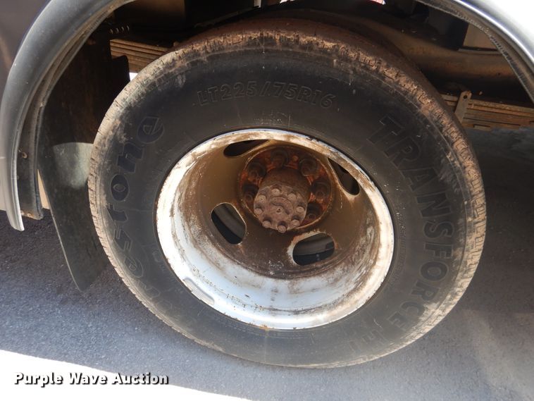 image for item DL0387 2007 GMC Savana G3500  shuttle bus