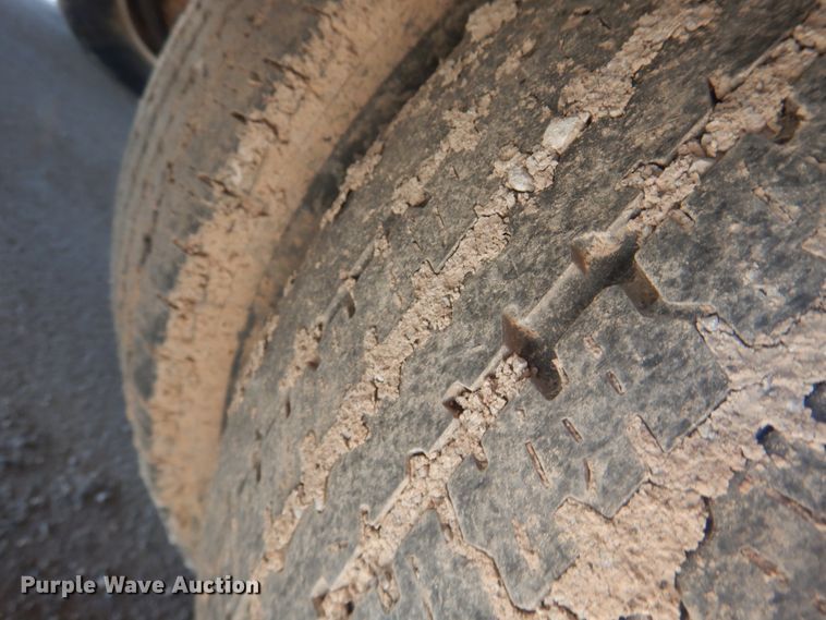 image for item DL0387 2007 GMC Savana G3500  shuttle bus