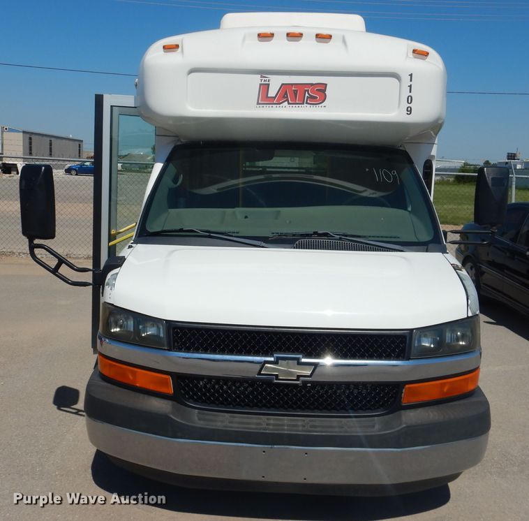 image for item DL0388 2010 Chevrolet Express G4500  shuttle bus