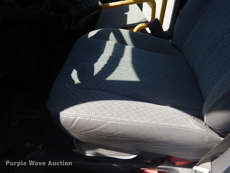 image for item DL0388 2010 Chevrolet Express G4500  shuttle bus