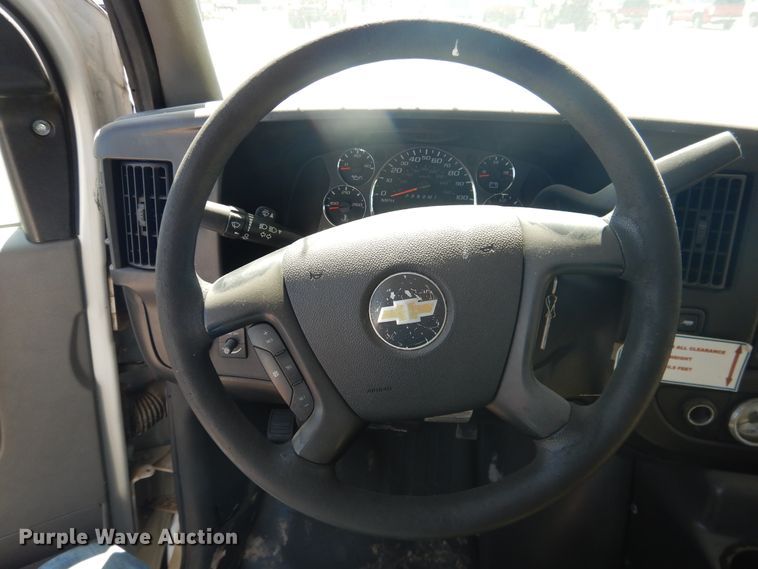 image for item DL0388 2010 Chevrolet Express G4500  shuttle bus