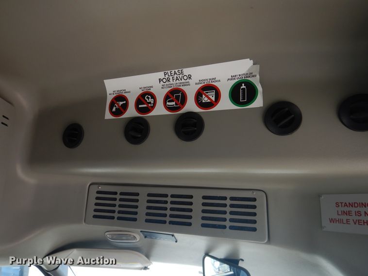 image for item DL0388 2010 Chevrolet Express G4500  shuttle bus