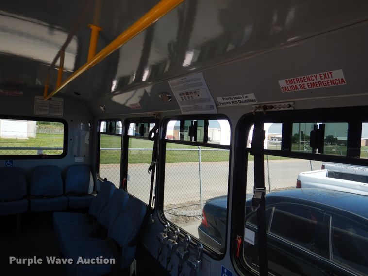 image for item DL0388 2010 Chevrolet Express G4500  shuttle bus