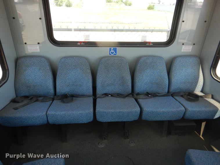 image for item DL0388 2010 Chevrolet Express G4500  shuttle bus