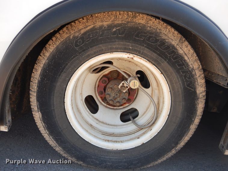 image for item DL0388 2010 Chevrolet Express G4500  shuttle bus