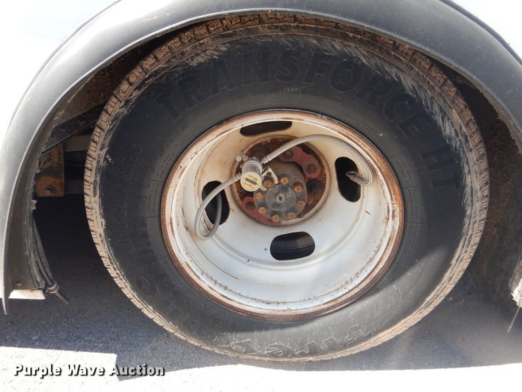 image for item DL0388 2010 Chevrolet Express G4500  shuttle bus