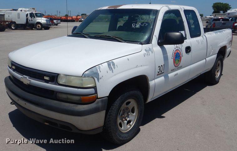 image for item DL0393 2002 Chevrolet Silverado 1500  Ext. Cab pickup truck