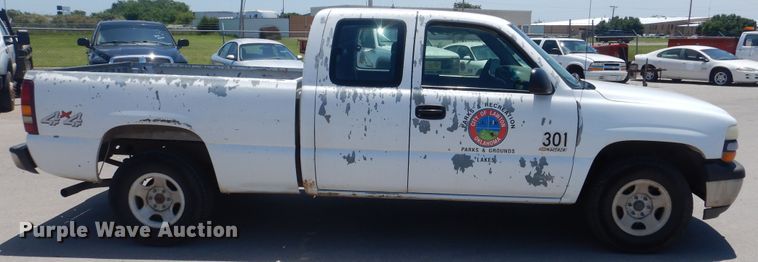 image for item DL0393 2002 Chevrolet Silverado 1500  Ext. Cab pickup truck
