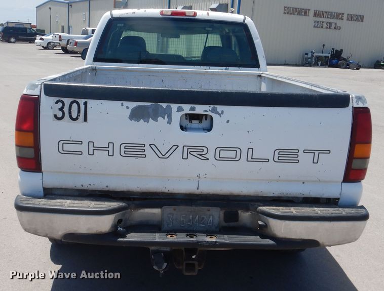 image for item DL0393 2002 Chevrolet Silverado 1500  Ext. Cab pickup truck
