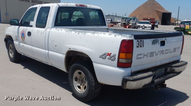 image for item DL0393 2002 Chevrolet Silverado 1500  Ext. Cab pickup truck
