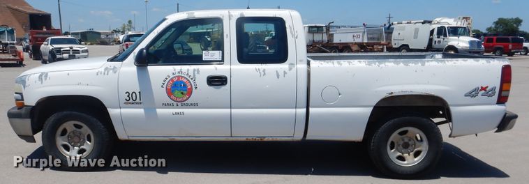 image for item DL0393 2002 Chevrolet Silverado 1500  Ext. Cab pickup truck