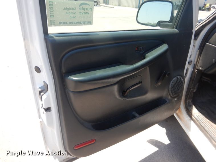 image for item DL0393 2002 Chevrolet Silverado 1500  Ext. Cab pickup truck