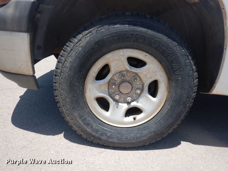 image for item DL0393 2002 Chevrolet Silverado 1500  Ext. Cab pickup truck