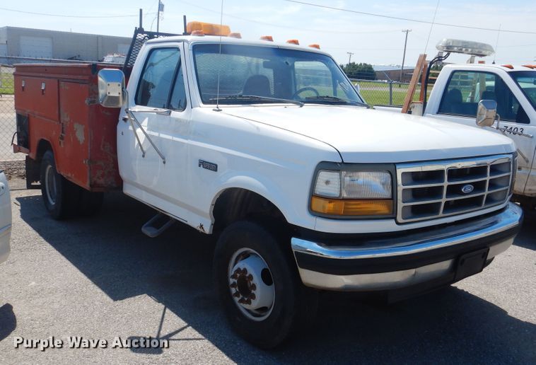 image for item DL0397 1997 Ford F450 Super Duty  utility / service truck