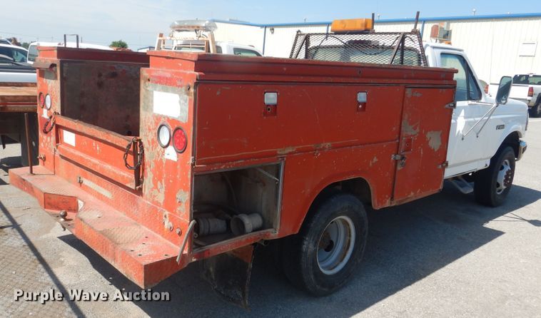 image for item DL0397 1997 Ford F450 Super Duty  utility / service truck