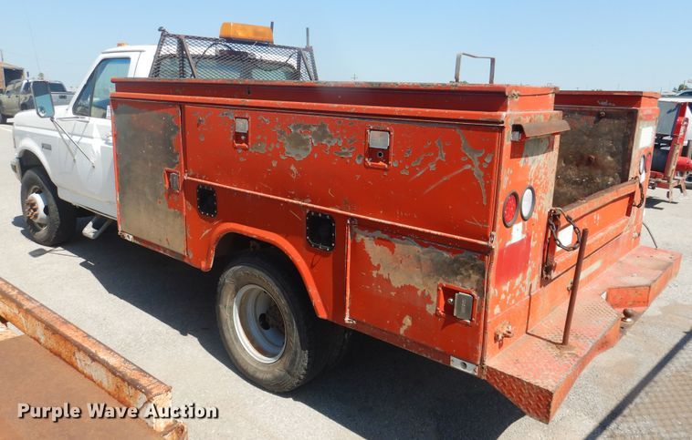 image for item DL0397 1997 Ford F450 Super Duty  utility / service truck