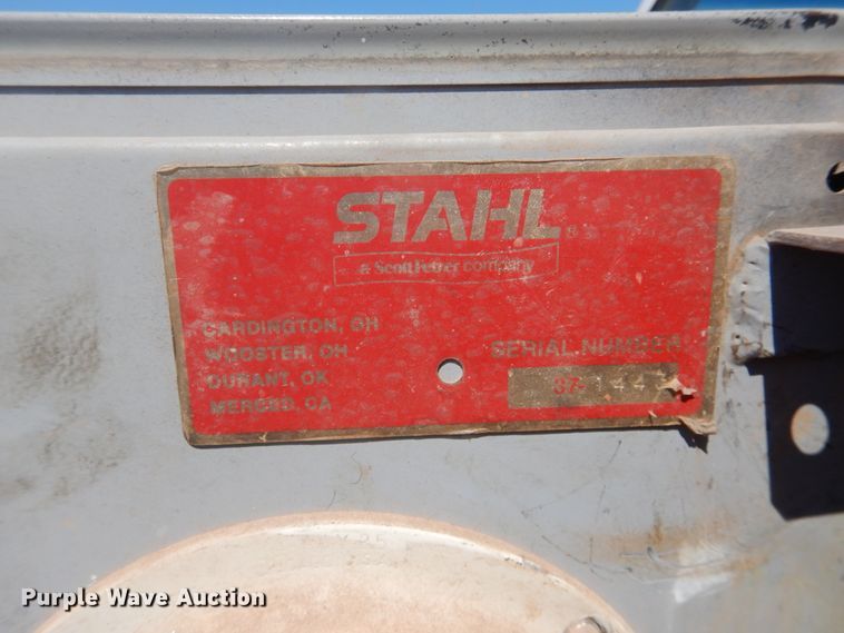 image for item DL0397 1997 Ford F450 Super Duty  utility / service truck