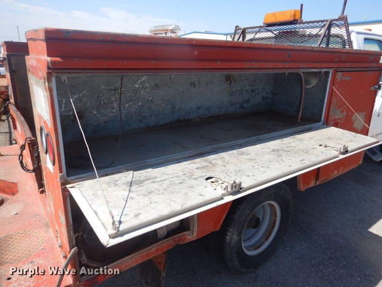 image for item DL0397 1997 Ford F450 Super Duty  utility / service truck