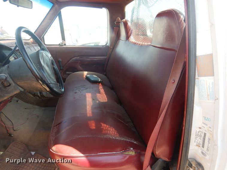 image for item DL0397 1997 Ford F450 Super Duty  utility / service truck