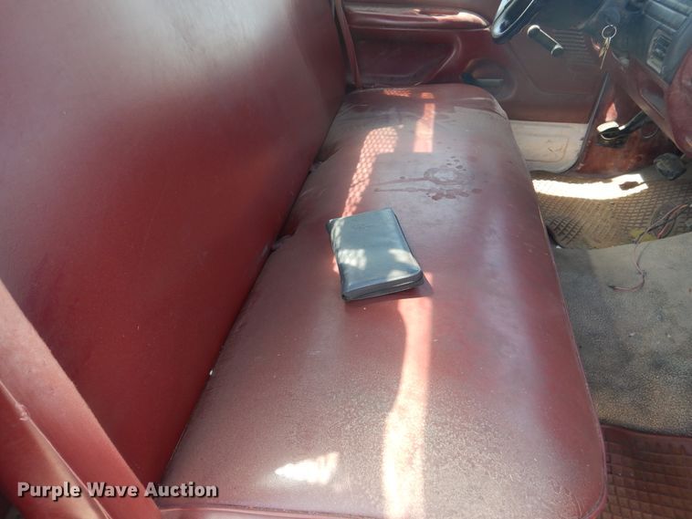 image for item DL0397 1997 Ford F450 Super Duty  utility / service truck