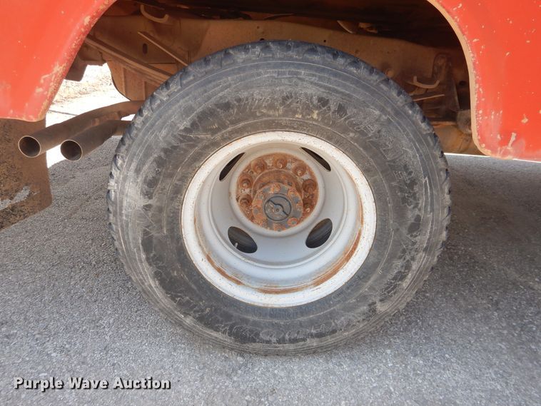 image for item DL0397 1997 Ford F450 Super Duty  utility / service truck