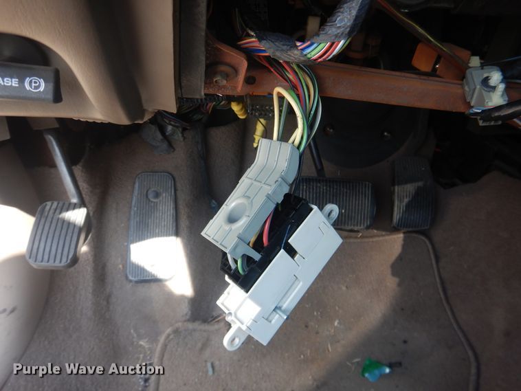 image for item DL0400 1998 Ford Taurus