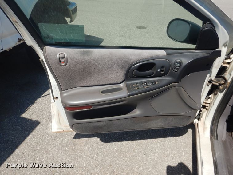 image for item DL0402 1999 Dodge Intrepid