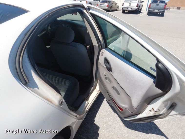 image for item DL0402 1999 Dodge Intrepid