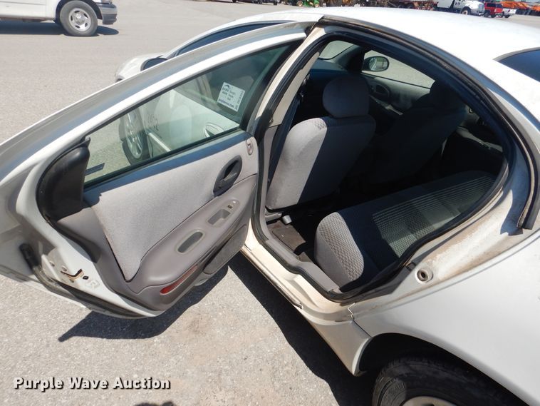 image for item DL0402 1999 Dodge Intrepid