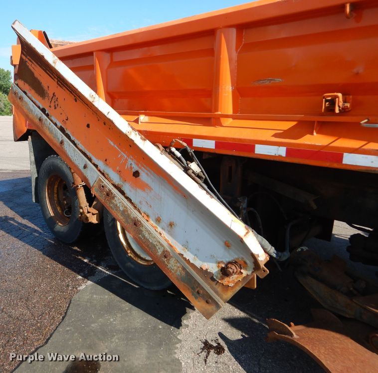 image for item DL6261 2007 Sterling LT9500  dump truck